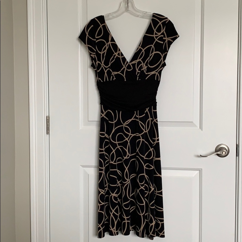 Maggy London size 8 Black and Tan dress